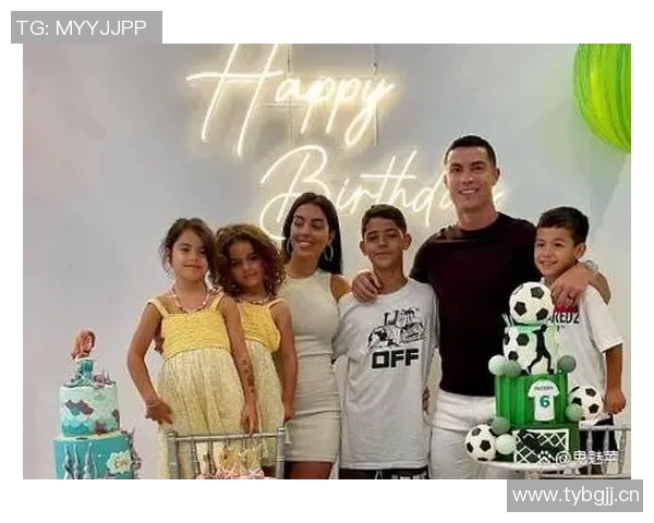 总裁的温馨时光乔治娜分享C罗与孩子们的幸福瞬间 总裁的温馨时光乔治娜分享C罗与孩子们的幸福瞬间