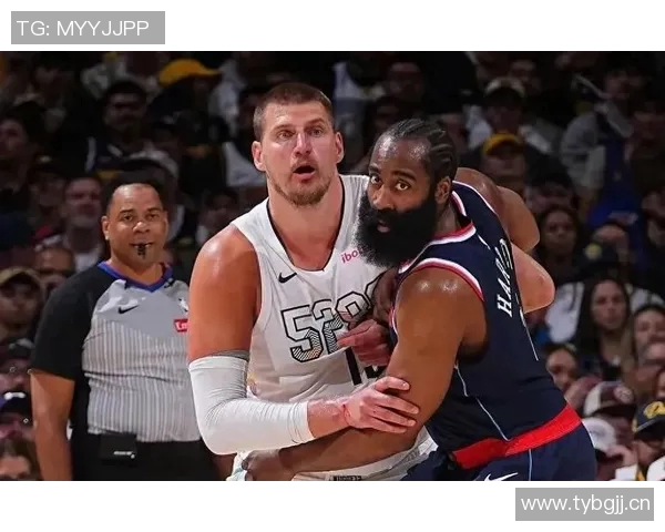 快船训练营第二天精彩瞬间哈登博格丹欢笑小卡保罗同框引关注