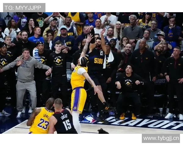 贾马尔穆雷全场发威21投11中砍下29分8助攻三分球命中率高达66