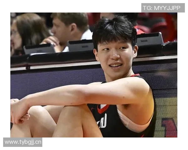 杨瀚森第三节神勇表现五投五中砍下十四分展现全面能力