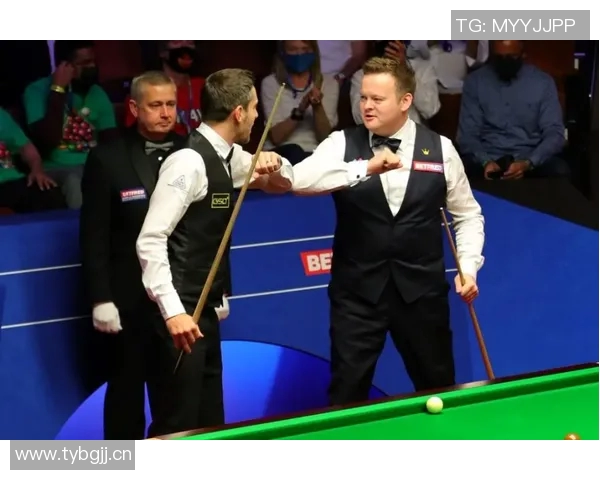 墨菲赞米西逐渐回暖14分14板展现拼劲与投入度令人印象深刻