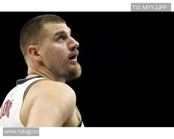 张佳玮点评掘金稳健表现约基奇三节轻松打卡无罚球仍然三双不在意